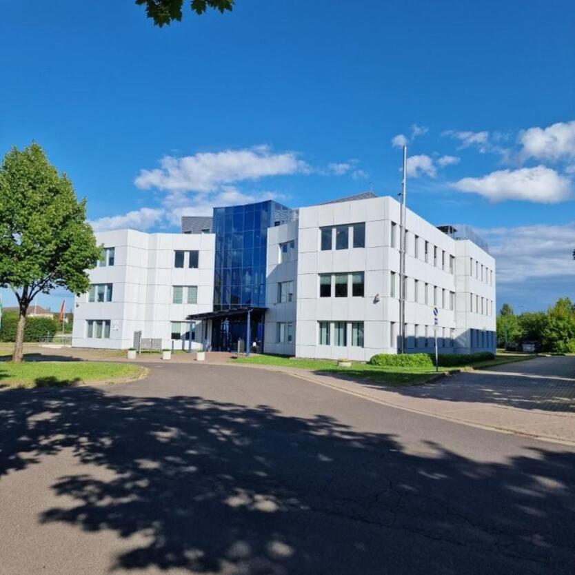 Büro EG tolle Ausstattung