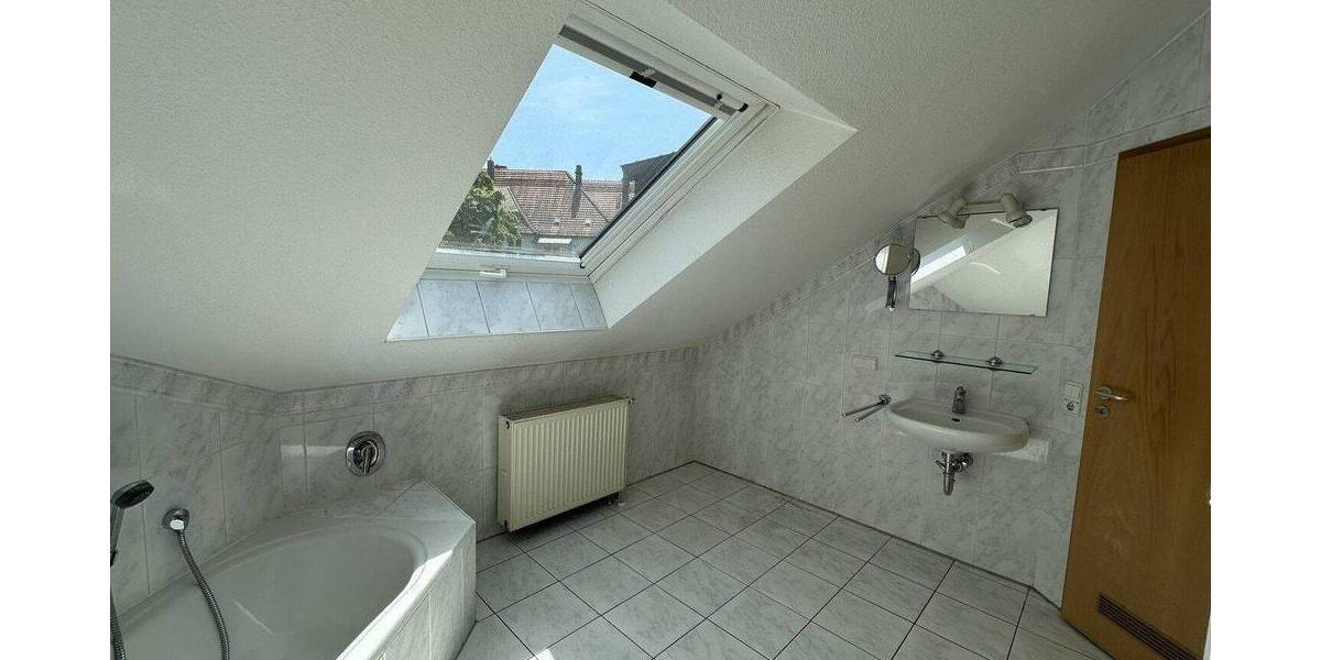 Etagenwohnung Kassel Bad Wilhelmshöhe - 3 Zimmer, 106 m&sup2;, 1.100&euro; | Angebot:26825326