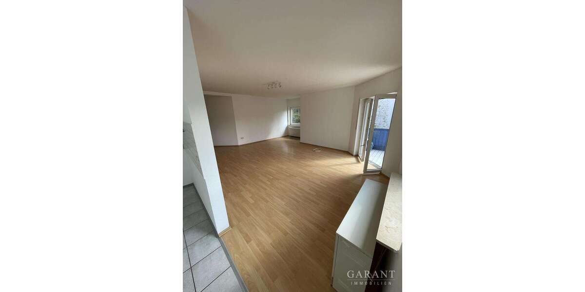 Etagenwohnung Sinsheim - 3.5 Zimmer, 94 m&sup2;, 970&euro; | Angebot:26985866