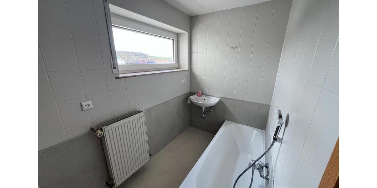 Terrassenwohnung Üchtelhausen - 2 Zimmer, 80 m&sup2;, 820&euro; | Angebot:26137384