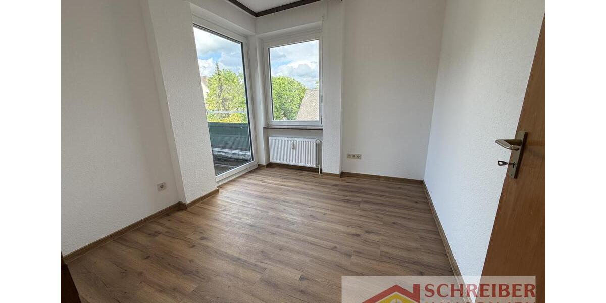 Dachgeschoßwohnung Bad Laasphe - 3 Zimmer, 95 m&sup2;, 720&euro; | Angebot:26533989