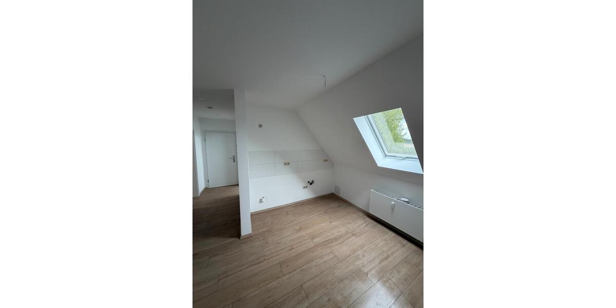 Dachgeschoßwohnung Bad Blankenburg - 2 Zimmer, 38 m&sup2;, 275&euro; | Angebot:26623723