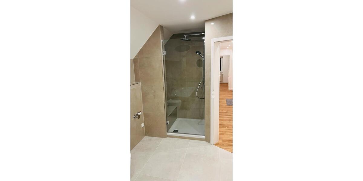 Dachgeschoßwohnung Rosengarten - 3 Zimmer, 90 m&sup2;, 1.260&euro; | Angebot:26188055