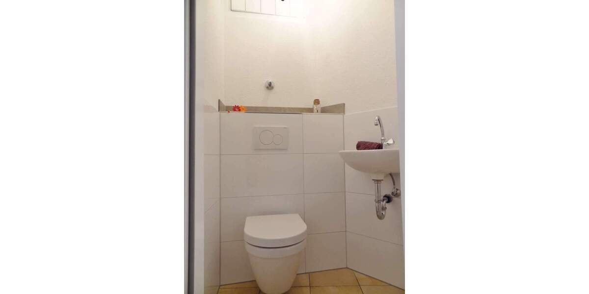 WG-Zimmer mit Einbauschrank in Hechtsheim inkl. W-Lan u.v.m. 1 zimmer