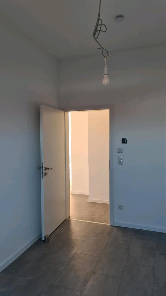 Traumhafte, kernsanierte 3-Zi Wohnung mit blick ins Grüne