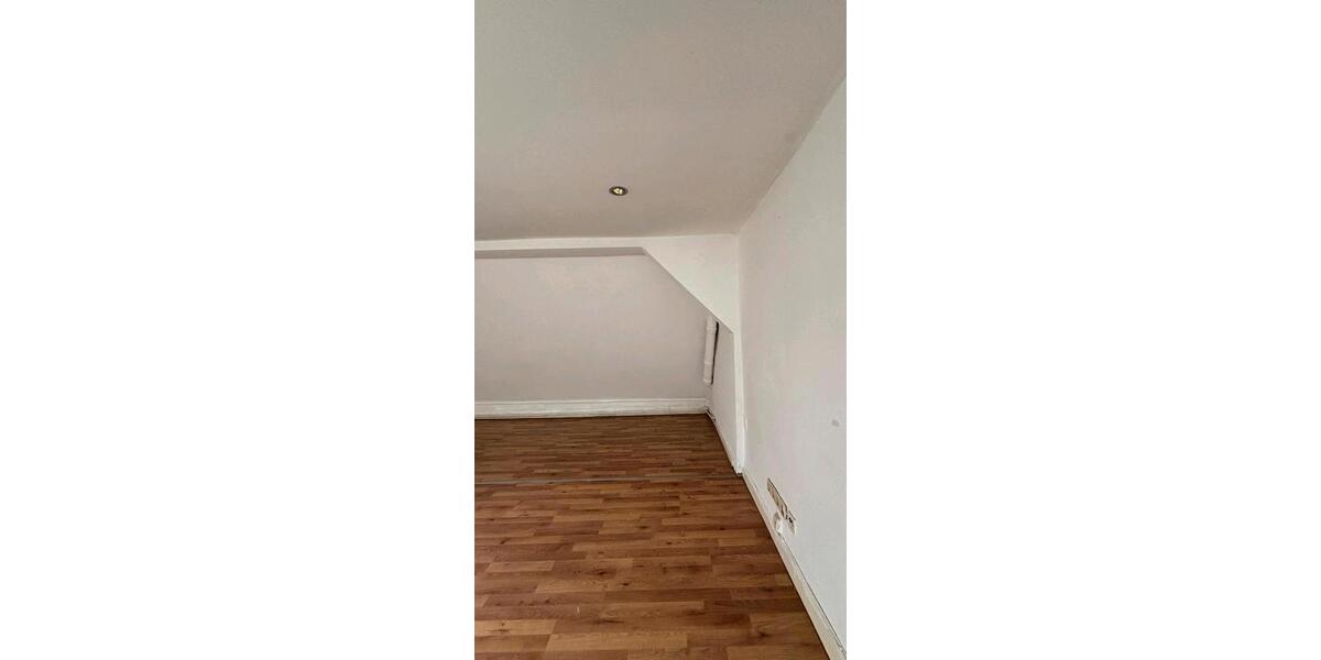Dachgeschoßwohnung Birkenau - 3 Zimmer, 90 m&sup2;, 950&euro; | Angebot:26701066