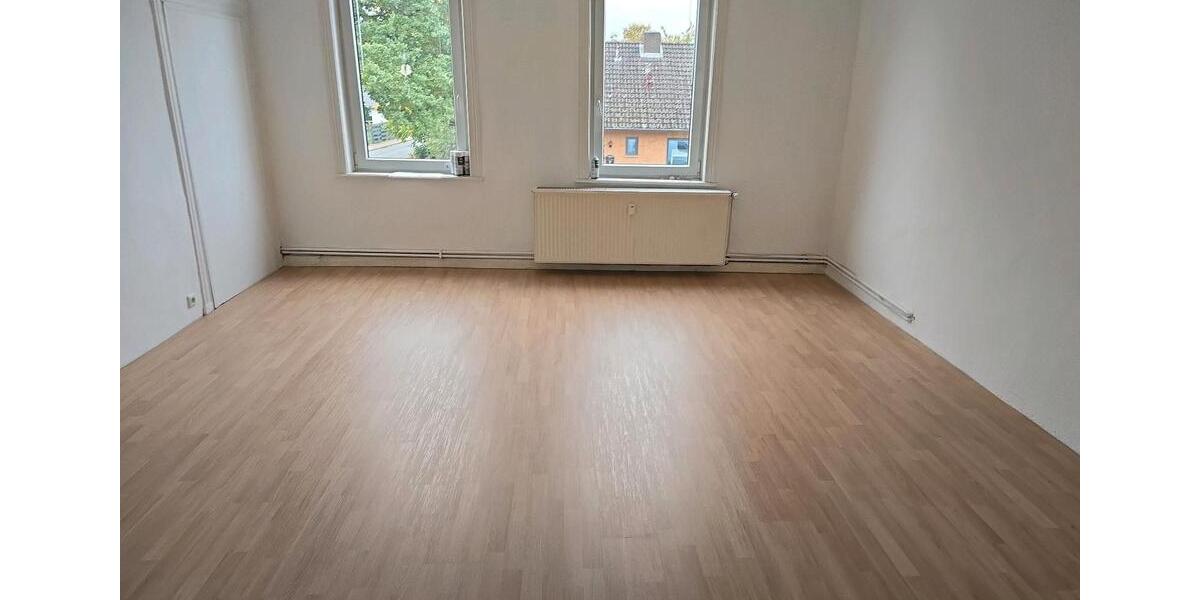 Etagenwohnung Uetze - 4 Zimmer, 130 m&sup2;, 1.150&euro; | Angebot:23272612