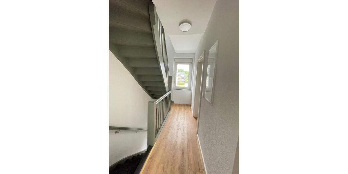 Wohnen auf Zeit Lohmar - 8 Zimmer, 120 m&sup2;, 35&euro; | Angebot:26632712