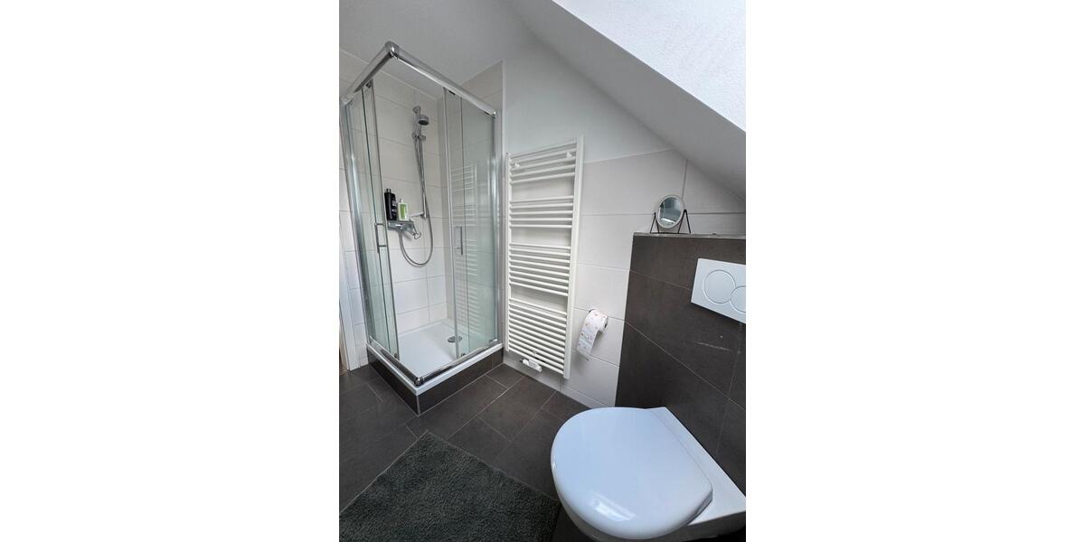 Dachgeschoßwohnung Sundern (Sauerland) - 4 Zimmer, 130 m&sup2;, 807&euro; | Angebot:25637274