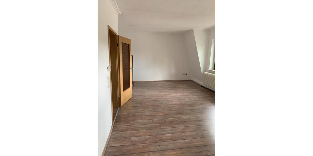 Dachgeschoßwohnung Duisburg Hamborn - 2 Zimmer, 70 m&sup2;, 750&euro; | Angebot:26494678