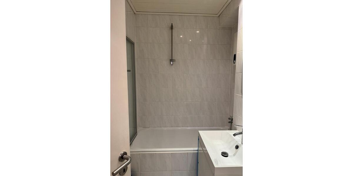 Etagenwohnung Wiesbaden Nordost - 1 Zimmer, 28 m&sup2;, 760&euro; | Angebot:26444427