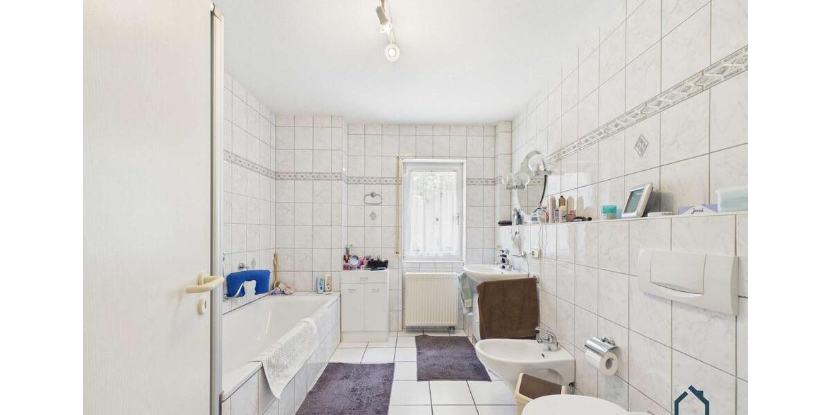Erdgeschoßwohnung Lahr (Schwarzwald) - 4 Zimmer, 135 m&sup2;, 1.485&euro; | Angebot:26585779