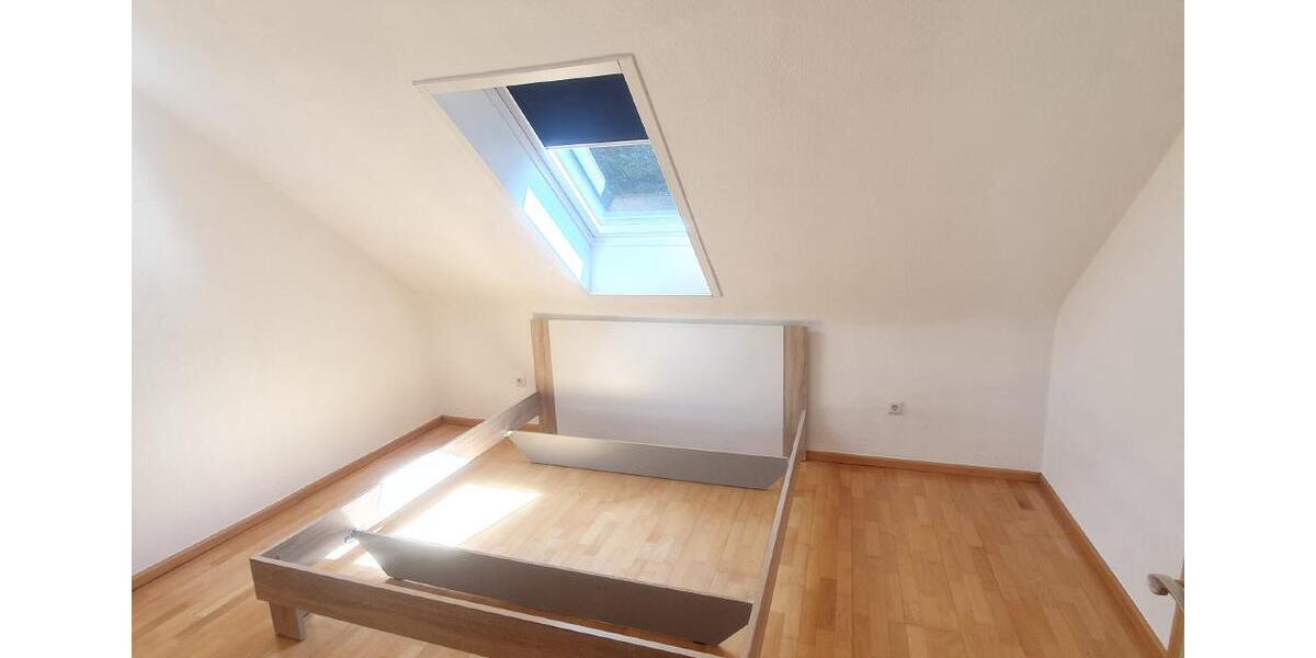 2-ZKB Mietwohnung mit Dachterrasse in ruhiger Lage 