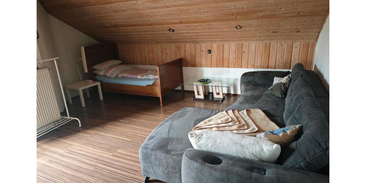 Wohnen auf Zeit Rattiszell - 3 Zimmer, 150 m&sup2;, 20&euro; | Angebot:23733818