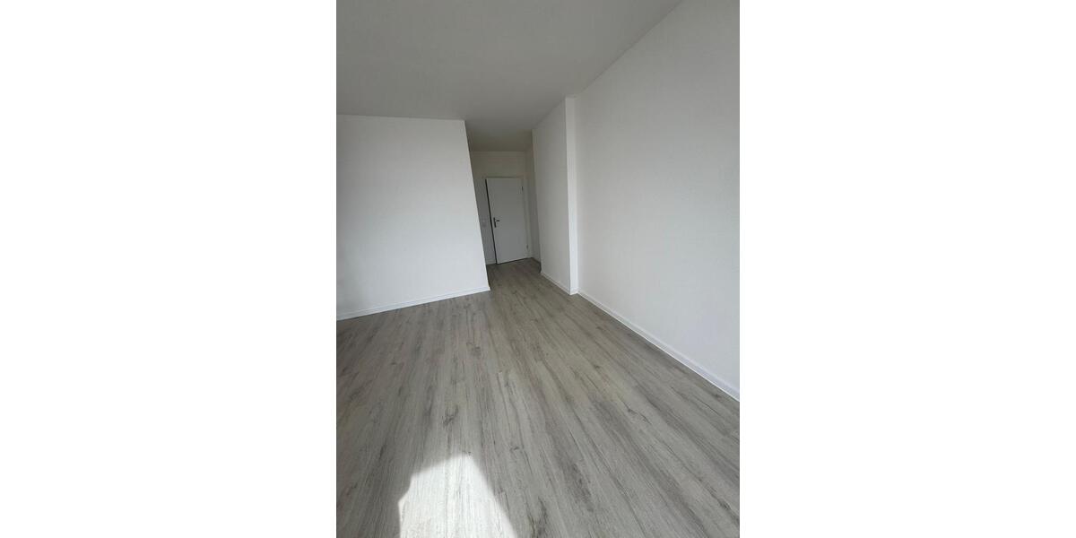 Dachgeschoßwohnung Zeitz - 1.5 Zimmer, 53 m&sup2;, 344&euro; | Angebot:26222986