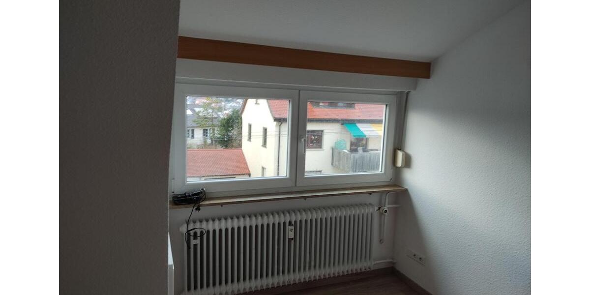 Dachgeschoßwohnung Stuttgart Stuttgart-West - 3 Zimmer, 82 m&sup2;, 1.250&euro; | Angebot:26036412