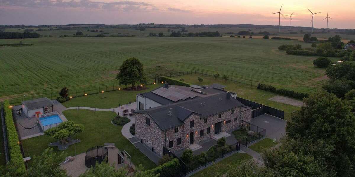 Haus zum Mieten in Stäbelow 7.500 € 507 m² 7 zimmer