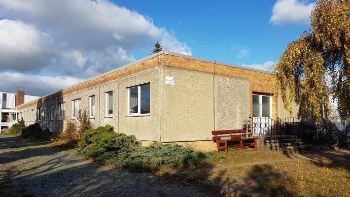 Gewerbeobjekt Waren Werdersiedlung - 1 Zimmer, 402 m&sup2;, 2.300&euro; | Angebot:25670497