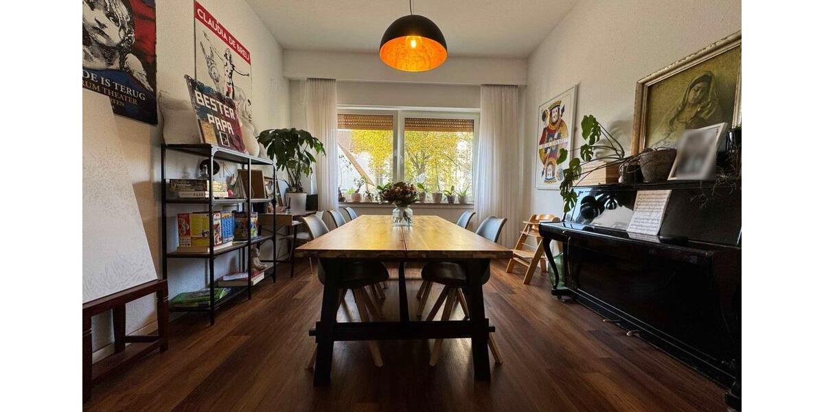 Erdgeschoßwohnung Lage - 6 Zimmer, 134 m&sup2;, 1.160&euro; | Angebot:25809455