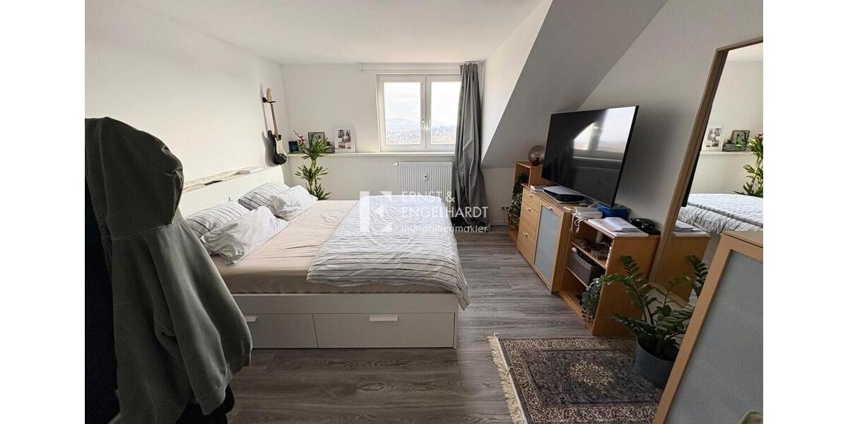 Dachgeschoßwohnung Kitzingen - 3.5 Zimmer, 110 m&sup2;, 1.100&euro; | Angebot:25540030