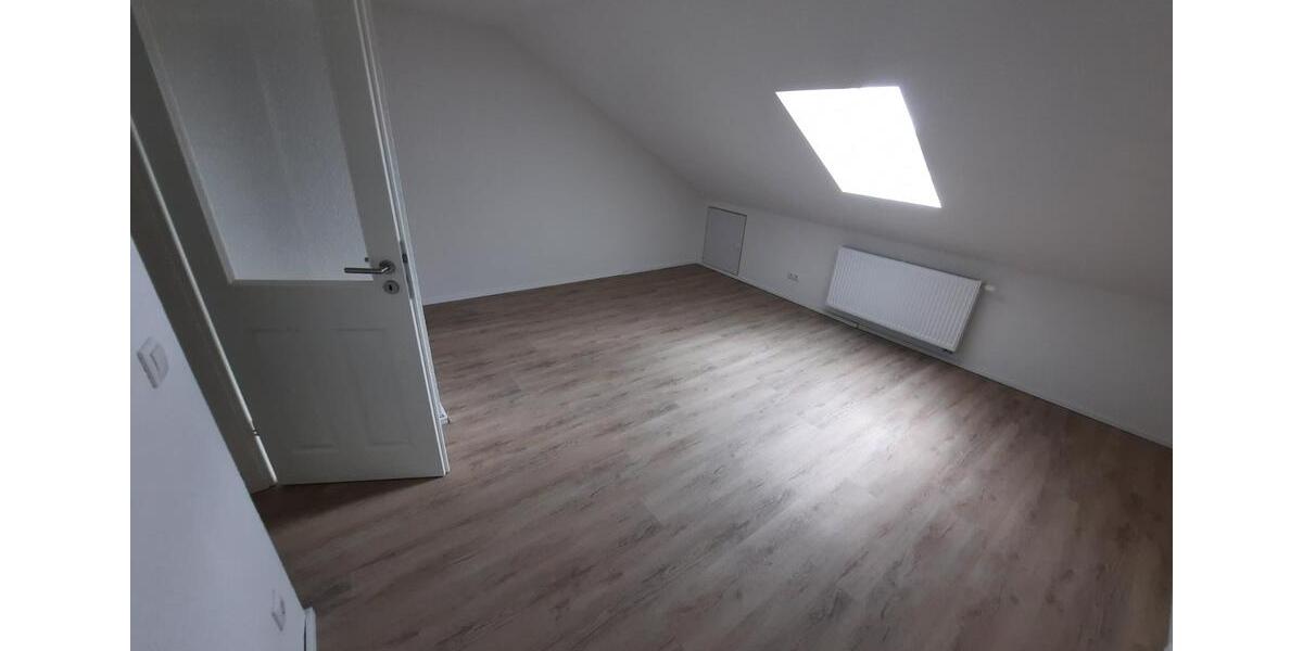 Etagenwohnung Quickborn - 3 Zimmer, 89 m&sup2;, 1.075&euro; | Angebot:25052285