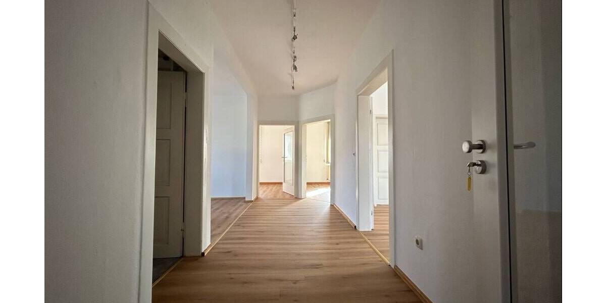 Gewerbeobjekt Dinkelsbühl - 4 Zimmer, 700&euro; | Angebot:25729753