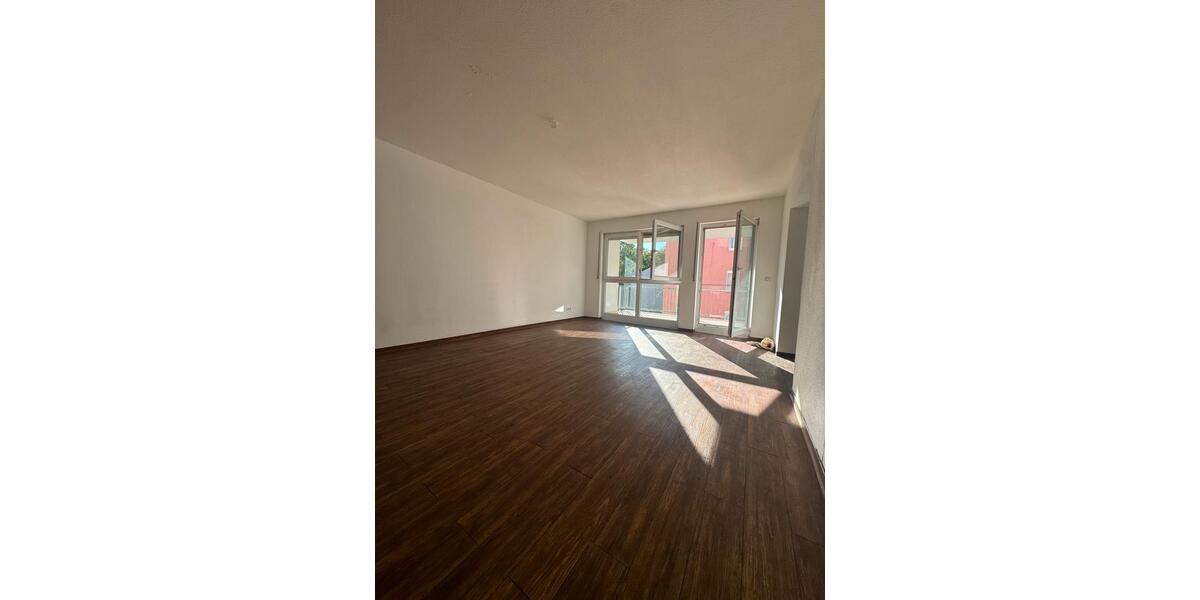 Etagenwohnung Ludwigshafen am Rhein Ludwigshafen-Hemshof - 3 Zimmer, 90 m&sup2;, 1.170&euro; | Angebot:26512345