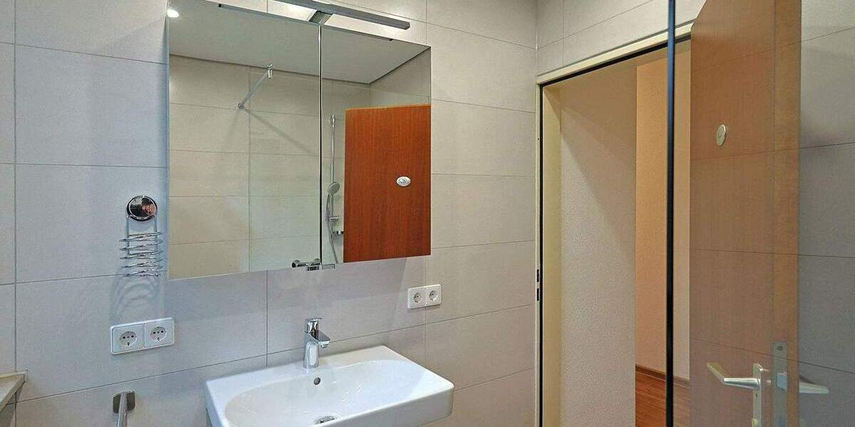 Etagenwohnung Weissach - 3 Zimmer, 95 m&sup2;, 990&euro; | Angebot:25682077