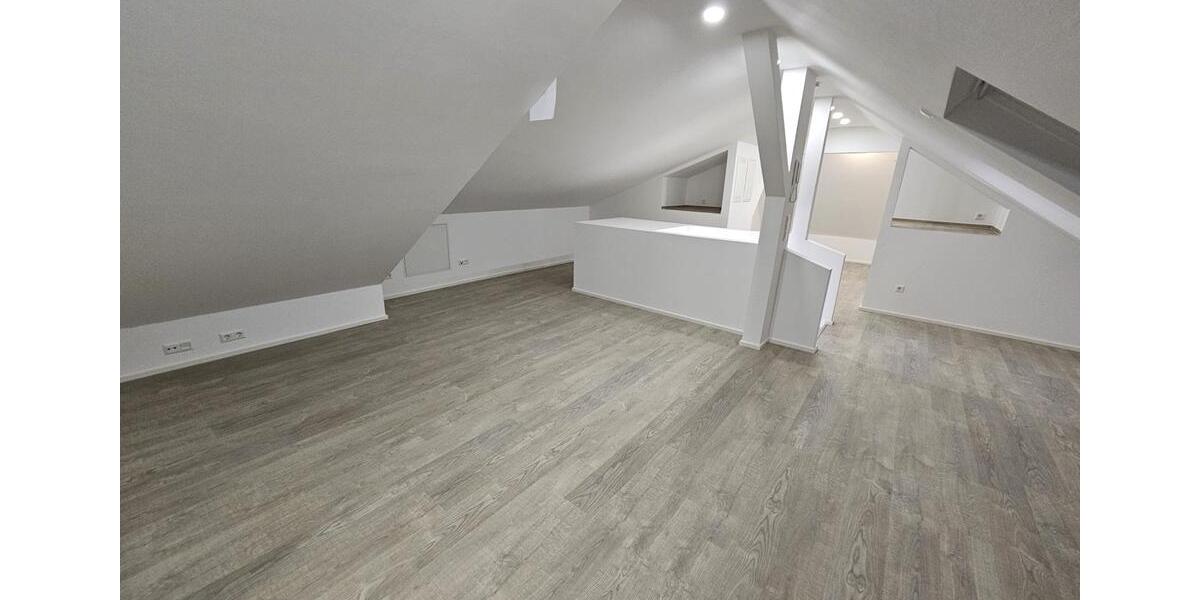 Dachgeschoßwohnung Eislingen (Fils) - 2 Zimmer, 65 m&sup2;, 850&euro; | Angebot:26537284