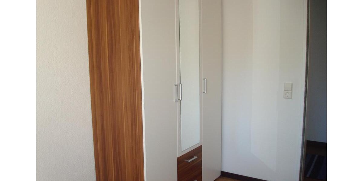 Dachgeschoßwohnung Villingen-Schwenningen Schwenningen - 1 Zimmer, 10 m&sup2;, 280&euro; | Angebot:26475896