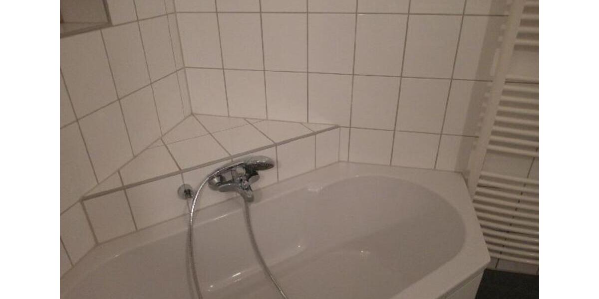 Erdgeschoßwohnung Hameln Kernstadt - 4.5 Zimmer, 140 m&sup2;, 990&euro; | Angebot:25125378