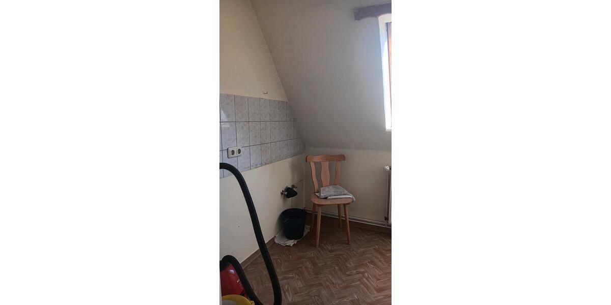 Dachgeschoßwohnung Osternienburger Land - 2 Zimmer, 45 m&sup2;, 260&euro; | Angebot:26399348