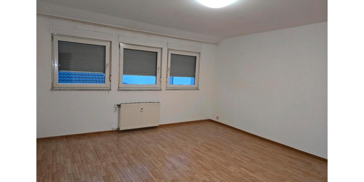 Dachgeschoßwohnung Rüsselsheim am Main - 2 Zimmer, 67 m&sup2;, 1.050&euro; | Angebot:24878832