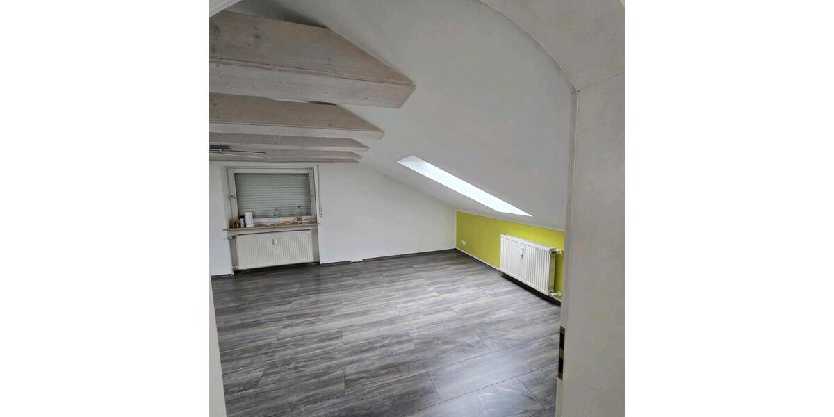 Dachgeschoßwohnung Weißenburg in Bayern - 1 Zimmer, 75 m&sup2;, 700&euro; | Angebot:25058097