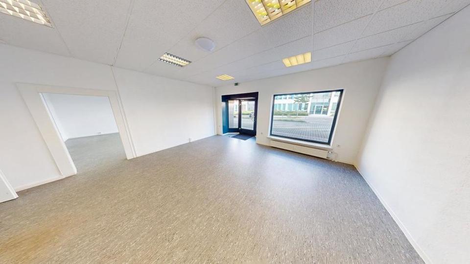 Ladenfläche neben dem Technischen Rathaus