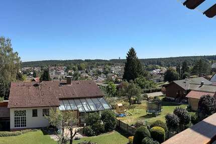 Wohnung Schömberg - 3 Zimmer, 94 m&sup2;, 900&euro; | Angebot:27213279