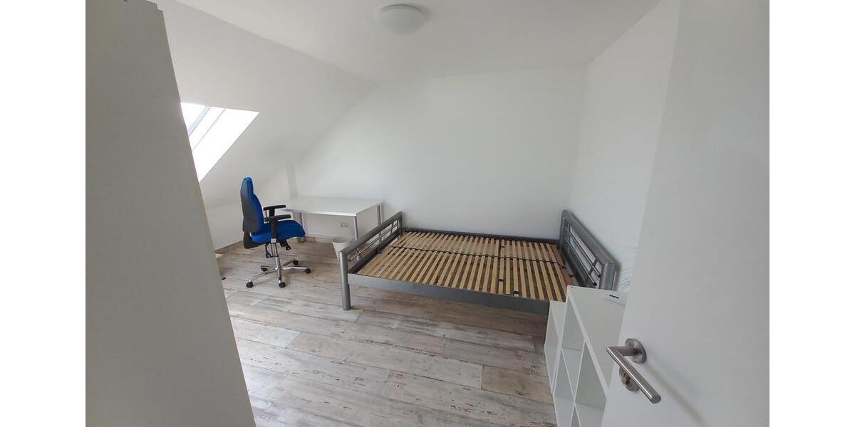 Studenten WG, WG-Zimmer 4 zimmer