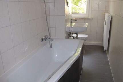 Wohnung Bernburg (Saale) Bernburg - 3 Zimmer, 57 m&sup2;, 329&euro; | Angebot:25739820