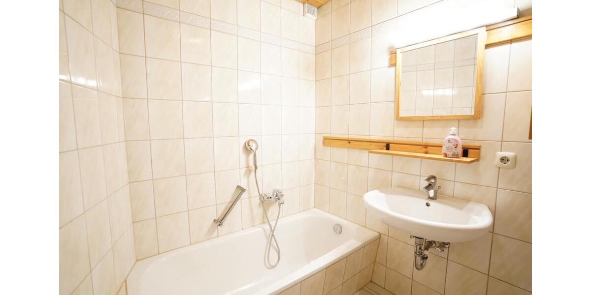 Maisonette-Wohnung Doppelhaushälfte 4 zimmer