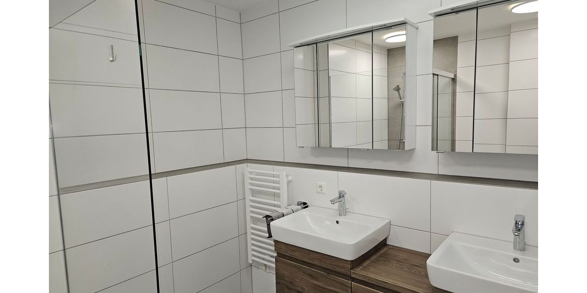 Moderne 3-Zimmer-Wohnung mit Balkon (2. OG mit Aufzug) - Erstbezug - Appartement Kirchheim unter Teck | Angebot:27223081