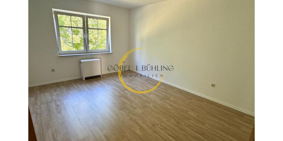 Etagenwohnung Weida - 2 Zimmer, 66 m&sup2;, 350&euro; | Angebot:26444052