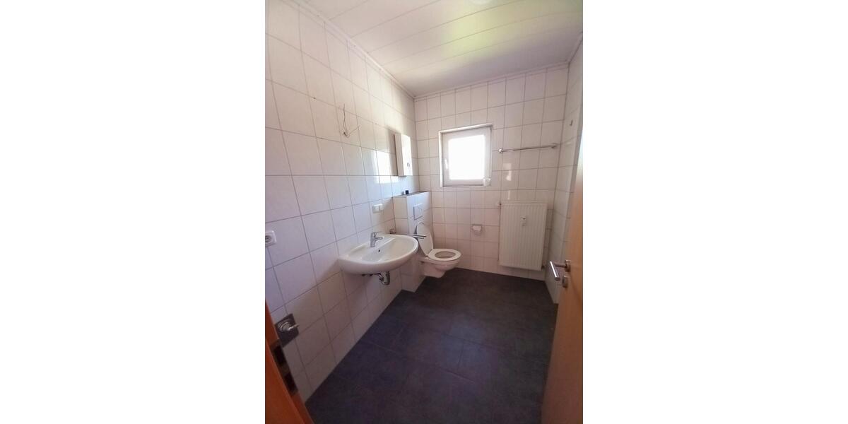 Dachgeschoßwohnung Netphen - 2 Zimmer, 68 m&sup2;, 633&euro; | Angebot:26619395
