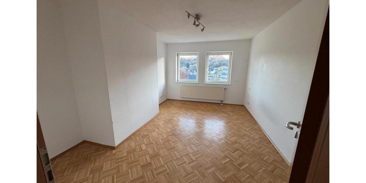 Erdgeschoßwohnung Dillenburg Donsbach - 4 Zimmer, 128 m&sup2;, 900&euro; | Angebot:26127245