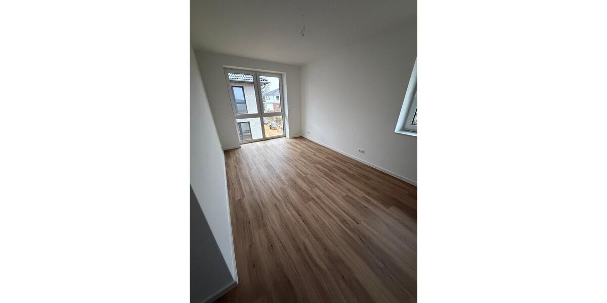 Etagenwohnung Heide - 5 Zimmer, 113 m&sup2;, 1.525&euro; | Angebot:26478753