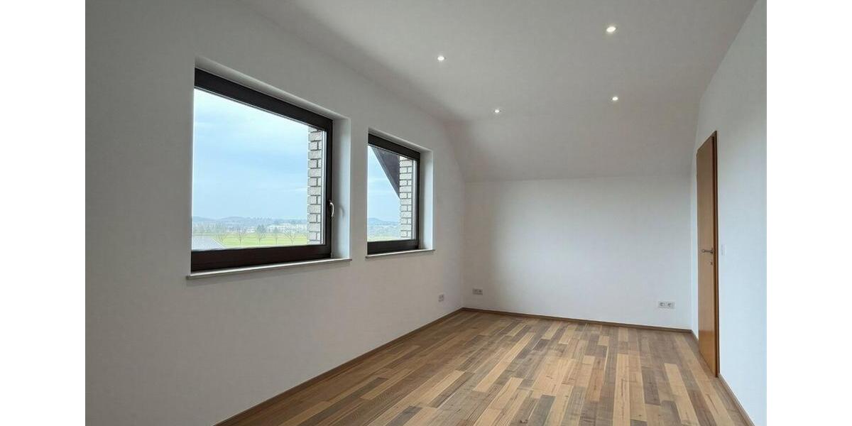 Dachgeschoßwohnung Neunkirchen-Seelscheid Seelscheid - 2 Zimmer, 80 m&sup2;, 900&euro; | Angebot:25330941