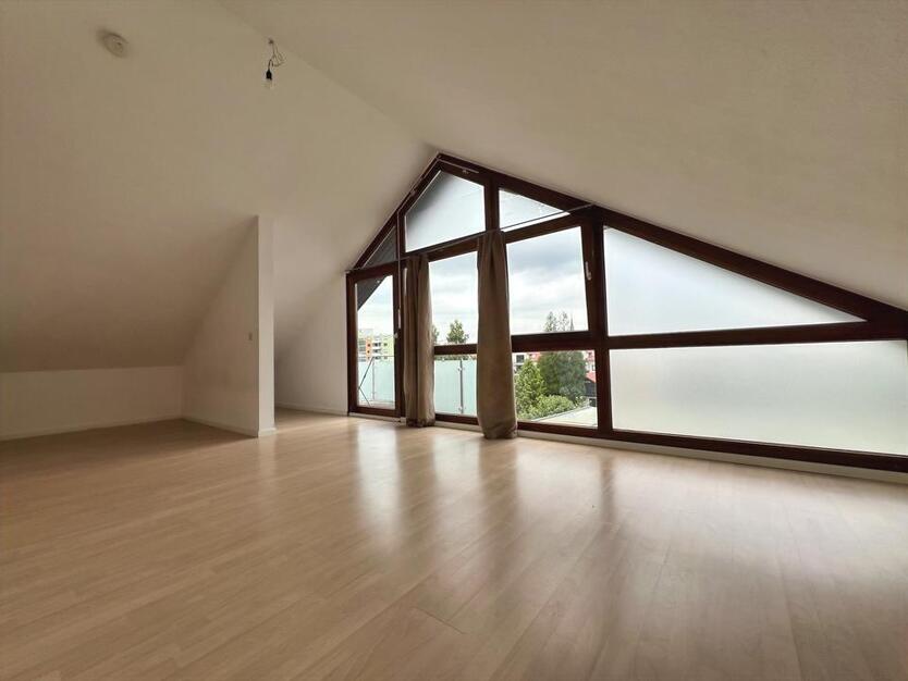 DreiZimmerwohnung in Oberderdingen zu vermieten mit neuer Einbauküche - Ihr neues Zuhause in ruhiger Umgebung!