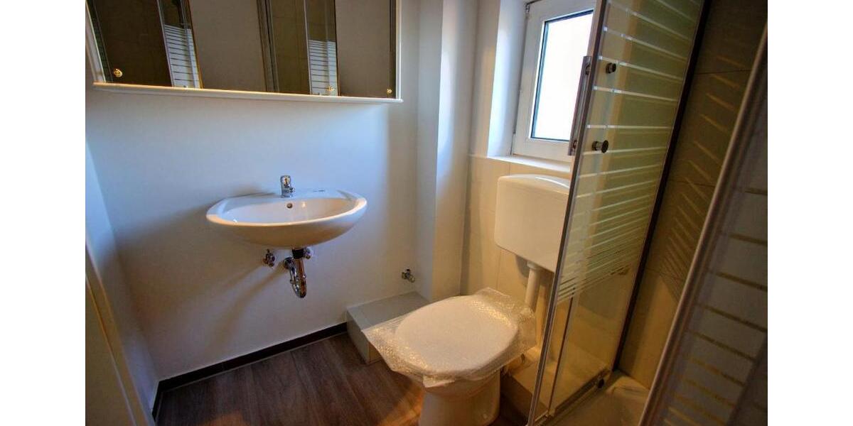 Dachgeschoßwohnung Wilhelmshaven - 2 Zimmer, 75 m&sup2;, 515&euro; | Angebot:26687656