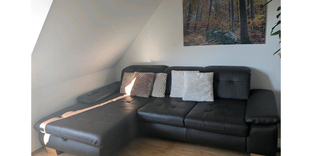 Schöne, helle Dachgeschosswohnung in 93192 Wald 2 zimmer