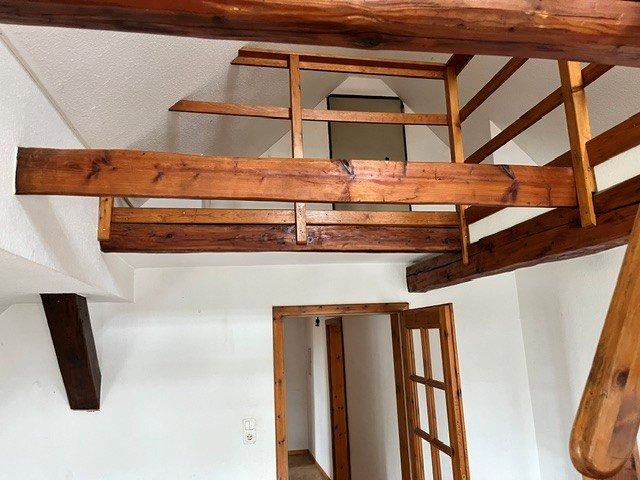Dachgeschoßwohnung Lohfelden - 4 Zimmer, 93 m&sup2;, 930&euro; | Angebot:26663716