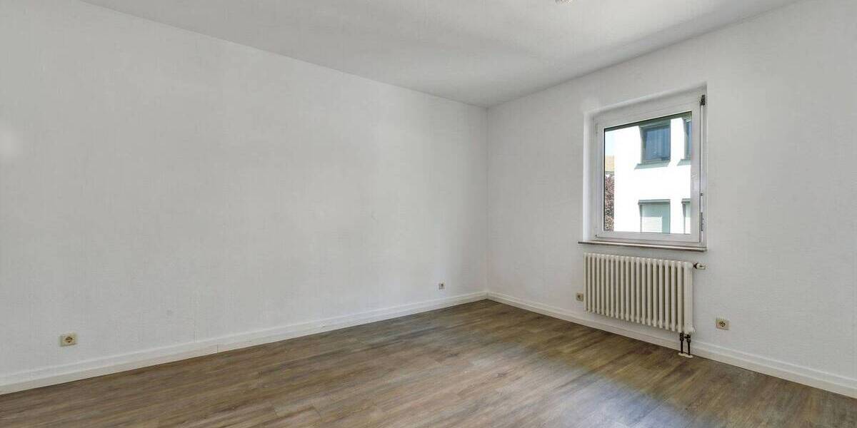 Etagenwohnung Stuttgart Zuffenhausen - 3 Zimmer, 77 m&sup2;, 1.100&euro; | Angebot:26512963